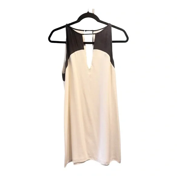 white christmas dresses GARDENIA CREAM SILK T-SHIRT DRESS WITH BOW DETAIL – Marimo Fashion main image 1